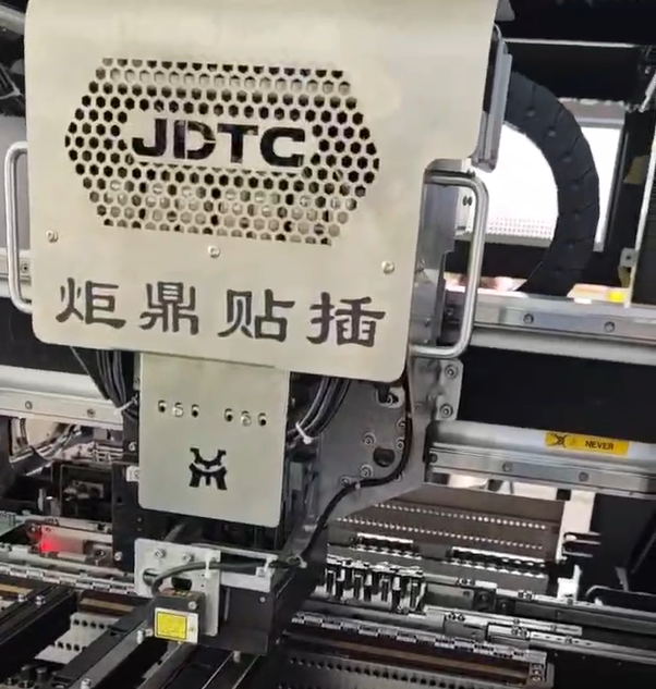 ??自動化插件機：電子制造企業(yè)實現(xiàn)降本增效的智能之選?