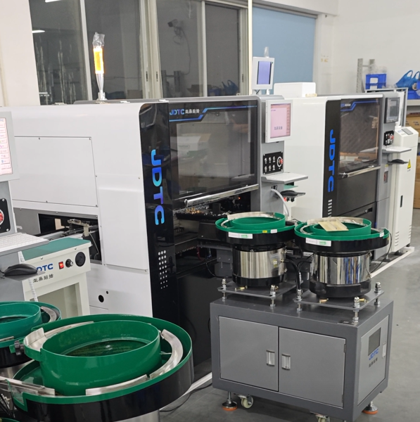 ??異形插件機(jī)在汽車(chē)電子制造中的關(guān)鍵應(yīng)用與質(zhì)量控制?